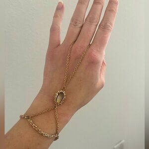 Kendra Scott Toby Hand Chain Bracelet